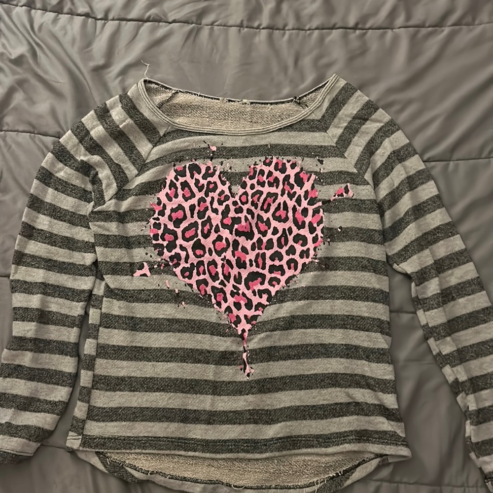Y2K Cheetah Girl Heart Sweater~ ⭐️